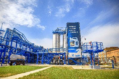 «Газпром нефть» начала производство экологичных масел по собственной технологии